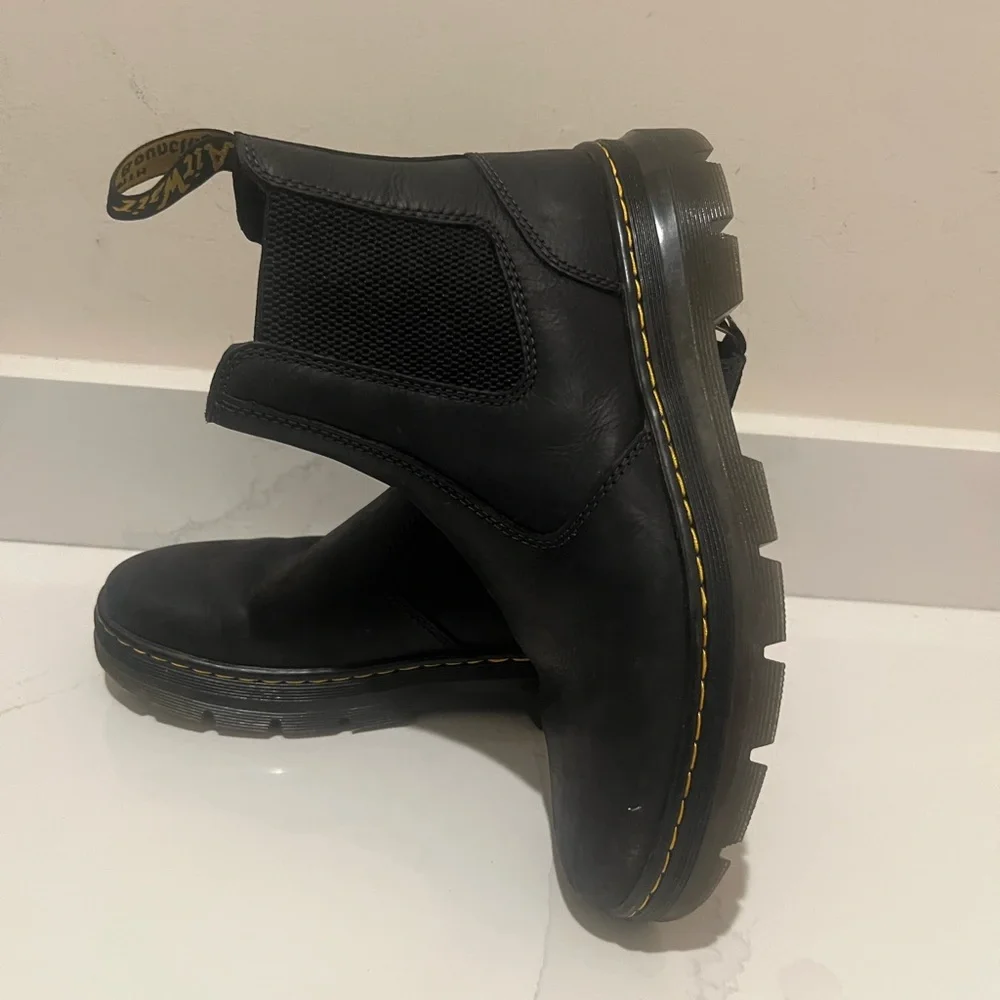 Doc Martens Embury Boots Size 9 M Size 10‎ L